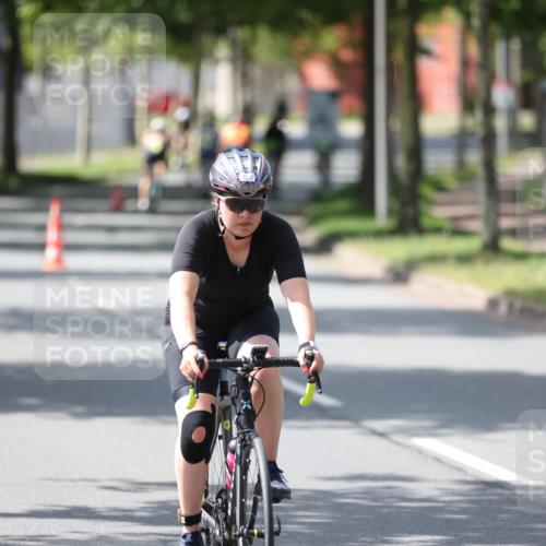 10.08.2025 - GEWOBA Citytriathlon Bremen Yannick Fuchs http://msf.ph/oto/8564900 10.08.2025 14:44:46 Radfahren 73, 208, 323, 346, 383 meine-sportfotos.de