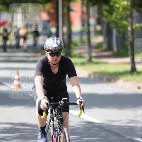 10.08.2025 - GEWOBA Citytriathlon Bremen Yannick Fuchs http://msf.ph/oto/8564904 10.08.2025 14:44:46 Radfahren 73, 208, 323, 346, 383 meine-sportfotos.de