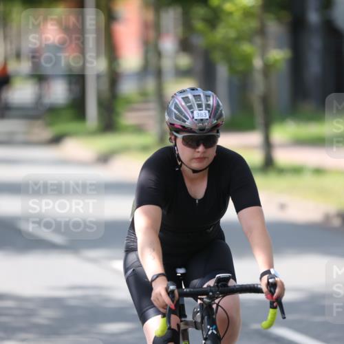 10.08.2025 - GEWOBA Citytriathlon Bremen Yannick Fuchs http://msf.ph/oto/8564907 10.08.2025 14:44:47 Radfahren 35, 73, 208, 323, 346, 383 meine-sportfotos.de