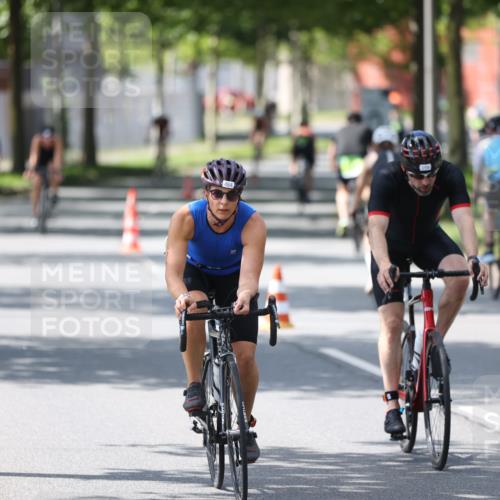10.08.2025 - GEWOBA Citytriathlon Bremen Yannick Fuchs http://msf.ph/oto/8564955 10.08.2025 14:45:03 Radfahren 35, 198, 326, 336, 346, 453, 484, 497 meine-sportfotos.de
