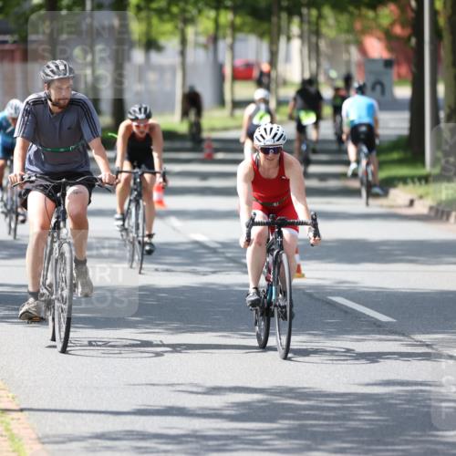 10.08.2025 - GEWOBA Citytriathlon Bremen Yannick Fuchs http://msf.ph/oto/8564968 10.08.2025 14:45:05 Radfahren 35, 198, 326, 336, 346, 453, 484, 497 meine-sportfotos.de