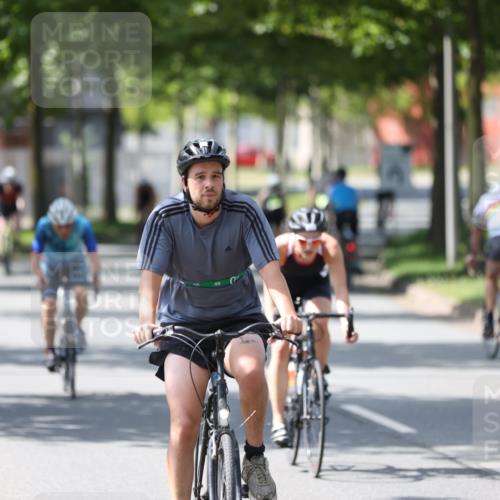 10.08.2025 - GEWOBA Citytriathlon Bremen Yannick Fuchs http://msf.ph/oto/8564977 10.08.2025 14:45:06 Radfahren 35, 198, 326, 336, 346, 453, 484, 497 meine-sportfotos.de