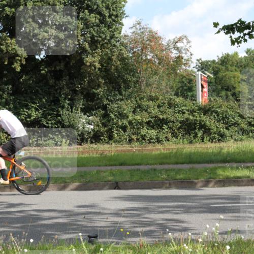 10.08.2025 - GEWOBA Citytriathlon Bremen Yannick Fuchs http://msf.ph/oto/8565023 10.08.2025 11:05:13 Radfahren  meine-sportfotos.de