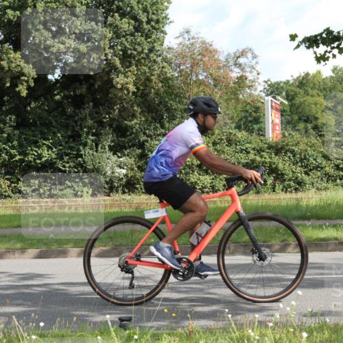 10.08.2025 - GEWOBA Citytriathlon Bremen Yannick Fuchs http://msf.ph/oto/8565046 10.08.2025 11:07:25 Radfahren 149 meine-sportfotos.de