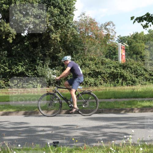10.08.2025 - GEWOBA Citytriathlon Bremen Yannick Fuchs http://msf.ph/oto/8565064 10.08.2025 11:10:54 Radfahren 465 meine-sportfotos.de