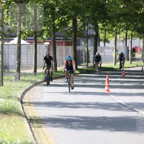 10.08.2025 - GEWOBA Citytriathlon Bremen Yannick Fuchs http://msf.ph/oto/8565073 10.08.2025 14:45:42 Radfahren 99, 160, 166, 202, 247, 273, 332, 349, 360, 441, 532 meine-sportfotos.de