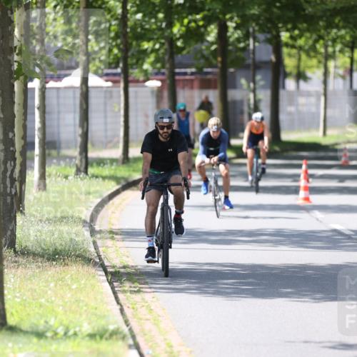 10.08.2025 - GEWOBA Citytriathlon Bremen Yannick Fuchs http://msf.ph/oto/8565095 10.08.2025 14:45:47 Radfahren 99, 160, 166, 247, 273, 332, 360, 404, 441 meine-sportfotos.de