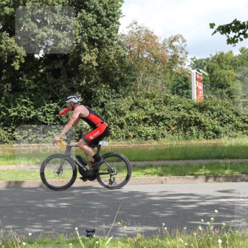 10.08.2025 - GEWOBA Citytriathlon Bremen Yannick Fuchs http://msf.ph/oto/8565106 10.08.2025 11:56:56 Radfahren  meine-sportfotos.de