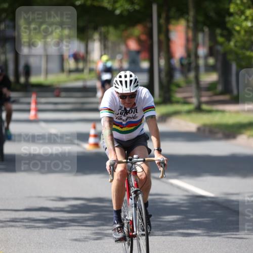 10.08.2025 - GEWOBA Citytriathlon Bremen Yannick Fuchs http://msf.ph/oto/8565139 10.08.2025 14:46:04 Radfahren 61, 182, 269, 363, 404, 422, 441 meine-sportfotos.de