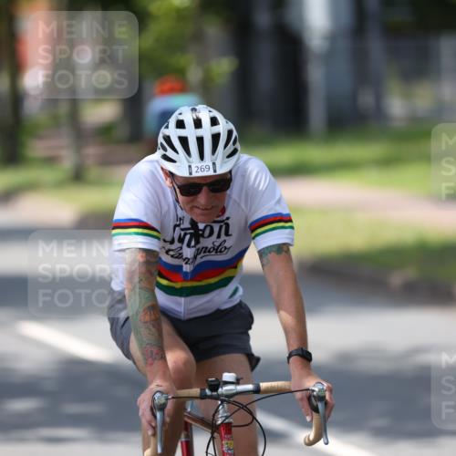 10.08.2025 - GEWOBA Citytriathlon Bremen Yannick Fuchs http://msf.ph/oto/8565142 10.08.2025 14:46:05 Radfahren 61, 182, 269, 363, 404, 422 meine-sportfotos.de
