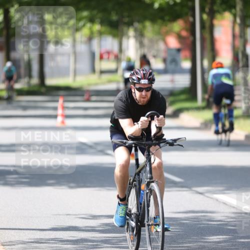 10.08.2025 - GEWOBA Citytriathlon Bremen Yannick Fuchs http://msf.ph/oto/8565150 10.08.2025 14:46:06 Radfahren 61, 182, 269, 363, 404, 422 meine-sportfotos.de