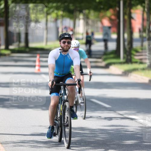 10.08.2025 - GEWOBA Citytriathlon Bremen Yannick Fuchs http://msf.ph/oto/8565159 10.08.2025 14:46:11 Radfahren 61, 182, 269, 270, 363, 422, 499 meine-sportfotos.de