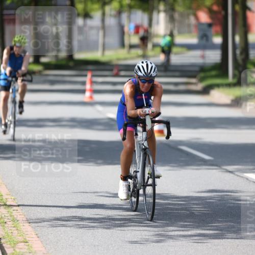 10.08.2025 - GEWOBA Citytriathlon Bremen Yannick Fuchs http://msf.ph/oto/8565182 10.08.2025 14:46:22 Radfahren 270, 358, 363, 422, 499 meine-sportfotos.de