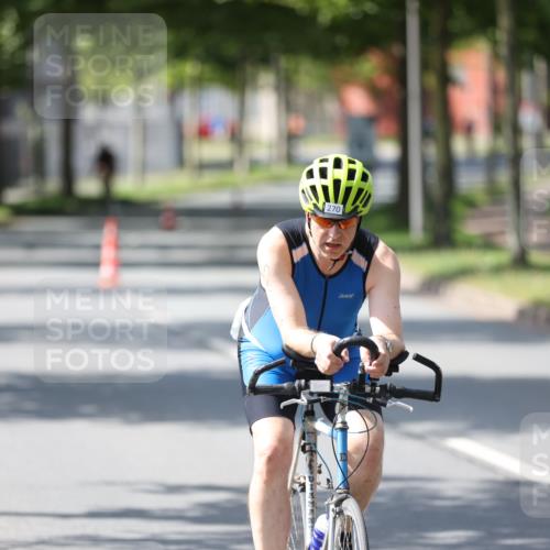 10.08.2025 - GEWOBA Citytriathlon Bremen Yannick Fuchs http://msf.ph/oto/8565189 10.08.2025 14:46:25 Radfahren 270, 358, 422, 499 meine-sportfotos.de