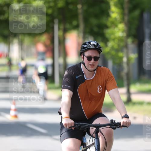 10.08.2025 - GEWOBA Citytriathlon Bremen Yannick Fuchs http://msf.ph/oto/8565268 10.08.2025 14:47:05 Radfahren 128, 140, 220, 320 meine-sportfotos.de