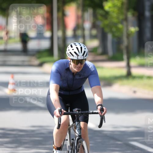 10.08.2025 - GEWOBA Citytriathlon Bremen Yannick Fuchs http://msf.ph/oto/8565301 10.08.2025 14:47:33 Radfahren 367, 382, 448, 467, 483 meine-sportfotos.de