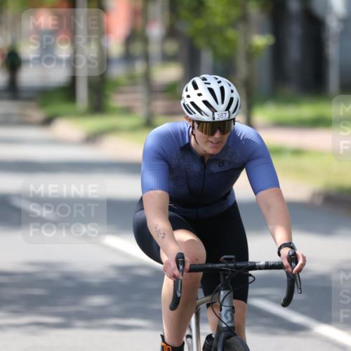 10.08.2025 - GEWOBA Citytriathlon Bremen Yannick Fuchs http://msf.ph/oto/8565303 10.08.2025 14:47:33 Radfahren 367, 382, 448, 467, 483 meine-sportfotos.de