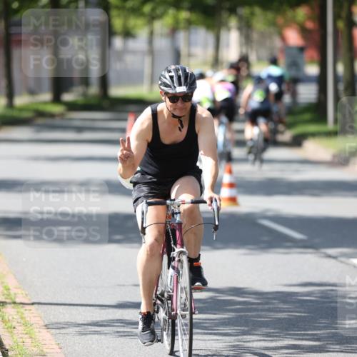 10.08.2025 - GEWOBA Citytriathlon Bremen Yannick Fuchs http://msf.ph/oto/8565446 10.08.2025 14:48:48 Radfahren 179, 181, 276, 365, 389, 426, 487 meine-sportfotos.de