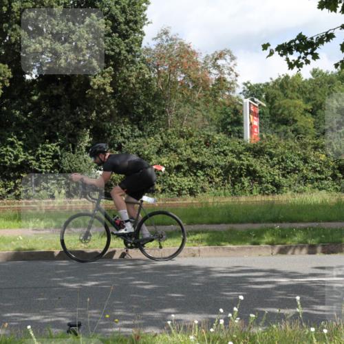 10.08.2025 - GEWOBA Citytriathlon Bremen Yannick Fuchs http://msf.ph/oto/8565450 10.08.2025 12:07:05 Radfahren 558, 623 meine-sportfotos.de