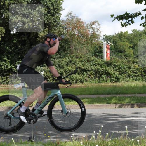 10.08.2025 - GEWOBA Citytriathlon Bremen Yannick Fuchs http://msf.ph/oto/8565453 10.08.2025 12:07:12 Radfahren 558, 623, 786, 831 meine-sportfotos.de