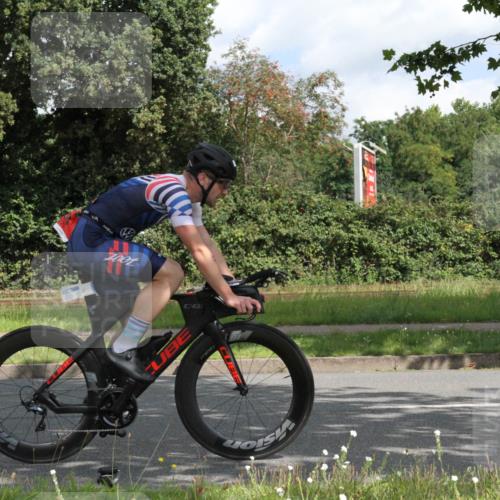 10.08.2025 - GEWOBA Citytriathlon Bremen Yannick Fuchs http://msf.ph/oto/8565470 10.08.2025 12:07:33 Radfahren 559, 646, 650, 693, 705, 706, 721, 740, 786, 815, 831 meine-sportfotos.de
