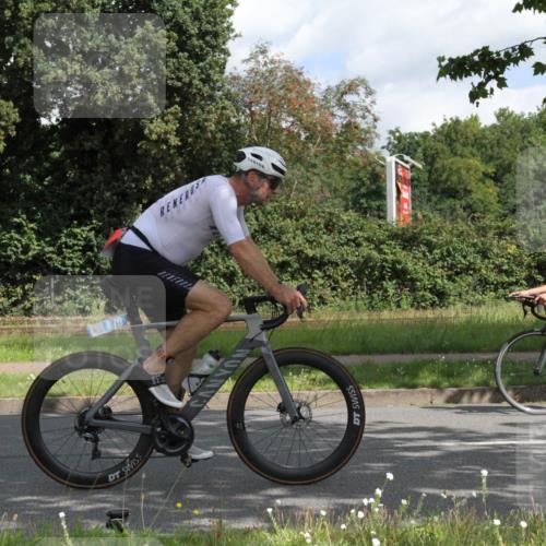 10.08.2025 - GEWOBA Citytriathlon Bremen Yannick Fuchs http://msf.ph/oto/8565495 10.08.2025 12:07:44 Radfahren 559, 609, 646, 650, 660, 693, 705, 706, 721, 723, 740, 879 meine-sportfotos.de