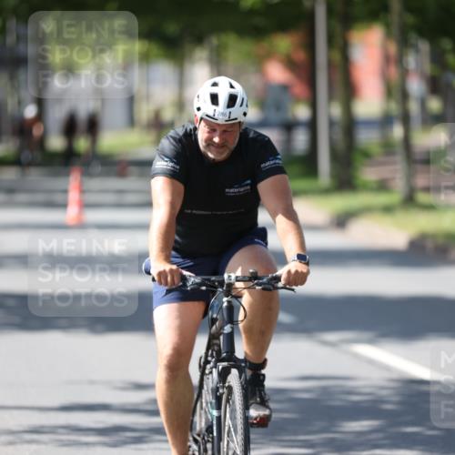 10.08.2025 - GEWOBA Citytriathlon Bremen Yannick Fuchs http://msf.ph/oto/8565538 10.08.2025 14:49:34 Radfahren 6, 286, 328, 377, 401, 402, 429, 461, 466, 491, 517 meine-sportfotos.de