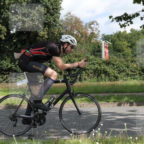10.08.2025 - GEWOBA Citytriathlon Bremen Yannick Fuchs http://msf.ph/oto/8565566 10.08.2025 12:08:32 Radfahren 597, 603, 608, 661, 672, 677, 737, 797 meine-sportfotos.de