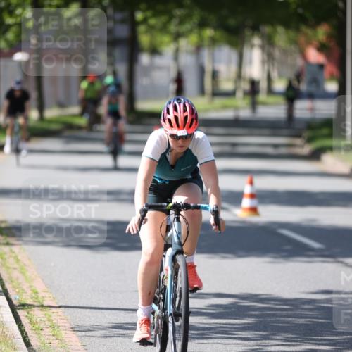 10.08.2025 - GEWOBA Citytriathlon Bremen Yannick Fuchs http://msf.ph/oto/8565602 10.08.2025 14:49:47 Radfahren 6, 169, 193, 305, 322, 328, 377, 402, 407, 429, 461, 466, 509, 517 meine-sportfotos.de