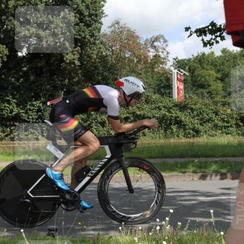 10.08.2025 - GEWOBA Citytriathlon Bremen Yannick Fuchs http://msf.ph/oto/8565630 10.08.2025 12:09:15 Radfahren 611, 633, 727, 731, 779, 814, 837, 871, 880, 890, 896 meine-sportfotos.de