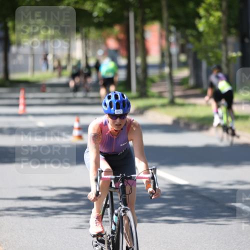 10.08.2025 - GEWOBA Citytriathlon Bremen Yannick Fuchs http://msf.ph/oto/8565777 10.08.2025 14:51:28 Radfahren 212, 338, 374, 399, 468, 492 meine-sportfotos.de