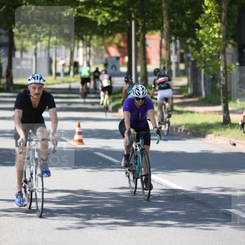 10.08.2025 - GEWOBA Citytriathlon Bremen Yannick Fuchs http://msf.ph/oto/8565782 10.08.2025 14:51:31 Radfahren 212, 237, 374, 399, 468, 492 meine-sportfotos.de