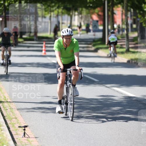 10.08.2025 - GEWOBA Citytriathlon Bremen Yannick Fuchs http://msf.ph/oto/8565826 10.08.2025 14:52:13 Radfahren 315, 321, 327, 341, 361, 368, 381, 412, 428, 496, 520 meine-sportfotos.de