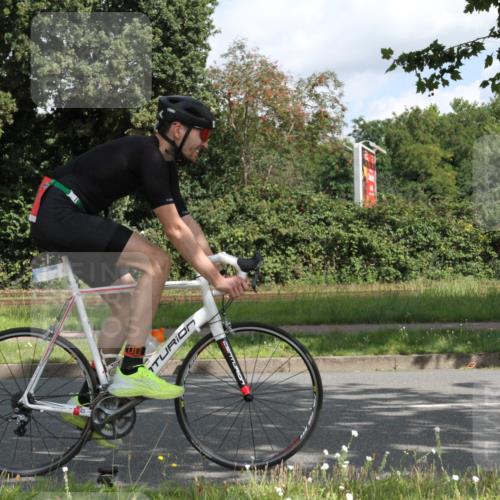 10.08.2025 - GEWOBA Citytriathlon Bremen Yannick Fuchs http://msf.ph/oto/8565828 10.08.2025 12:11:07 Radfahren 575, 625, 669, 679, 687, 716, 800, 812, 835 meine-sportfotos.de