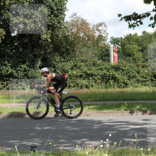 10.08.2025 - GEWOBA Citytriathlon Bremen Yannick Fuchs http://msf.ph/oto/8565866 10.08.2025 12:11:32 Radfahren 575, 578, 583, 645, 713, 894, 1038 meine-sportfotos.de