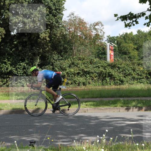 10.08.2025 - GEWOBA Citytriathlon Bremen Yannick Fuchs http://msf.ph/oto/8565872 10.08.2025 12:11:34 Radfahren 578, 583, 645, 894, 1038 meine-sportfotos.de