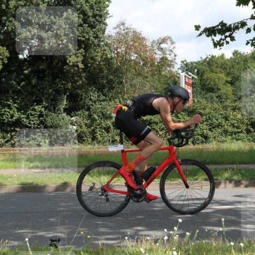 10.08.2025 - GEWOBA Citytriathlon Bremen Yannick Fuchs http://msf.ph/oto/8565889 10.08.2025 12:11:49 Radfahren 583, 667, 699, 702, 752 meine-sportfotos.de