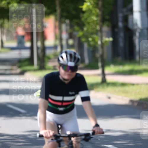 10.08.2025 - GEWOBA Citytriathlon Bremen Yannick Fuchs http://msf.ph/oto/8565908 10.08.2025 14:52:37 Radfahren 329, 347, 439, 459, 469 meine-sportfotos.de