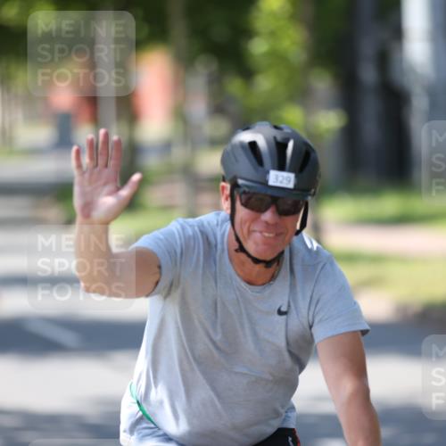 10.08.2025 - GEWOBA Citytriathlon Bremen Yannick Fuchs http://msf.ph/oto/8565918 10.08.2025 14:52:39 Radfahren 329, 347, 439, 459, 469 meine-sportfotos.de