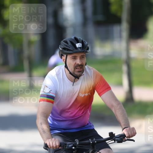 10.08.2025 - GEWOBA Citytriathlon Bremen Yannick Fuchs http://msf.ph/oto/8565981 10.08.2025 14:53:29 Radfahren 188, 419, 501 meine-sportfotos.de