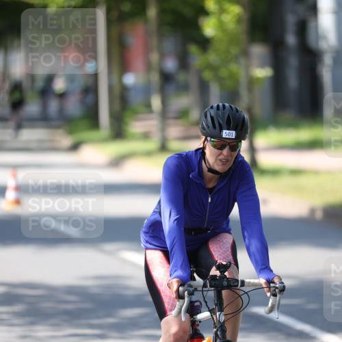 10.08.2025 - GEWOBA Citytriathlon Bremen Yannick Fuchs http://msf.ph/oto/8566000 10.08.2025 14:53:46 Radfahren 291, 300, 419, 438, 501 meine-sportfotos.de