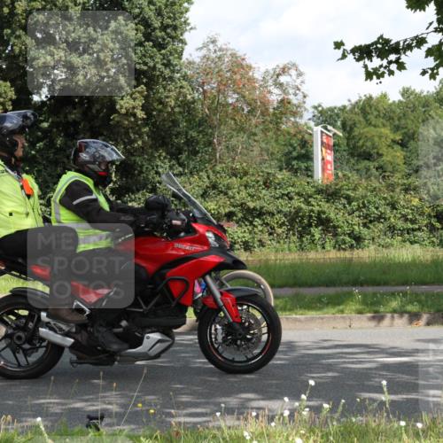 10.08.2025 - GEWOBA Citytriathlon Bremen Yannick Fuchs http://msf.ph/oto/8566029 10.08.2025 12:13:17 Radfahren 760, 774, 1013, 1026 meine-sportfotos.de