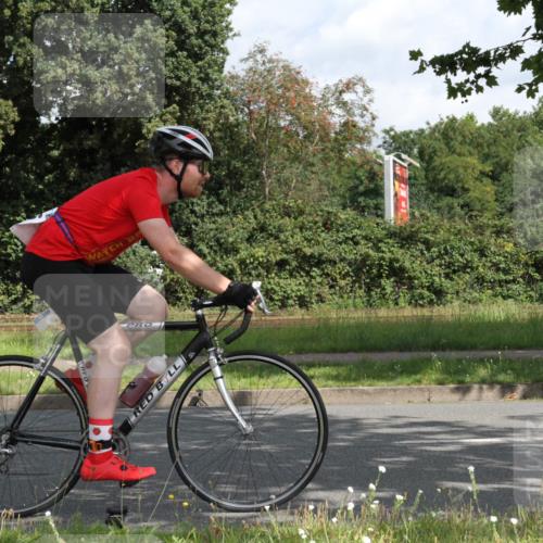10.08.2025 - GEWOBA Citytriathlon Bremen Yannick Fuchs http://msf.ph/oto/8566032 10.08.2025 12:13:18 Radfahren 760, 774, 1013, 1026 meine-sportfotos.de