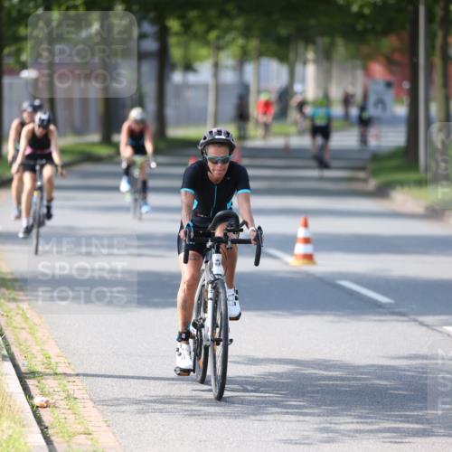 10.08.2025 - GEWOBA Citytriathlon Bremen Yannick Fuchs http://msf.ph/oto/8566043 10.08.2025 14:54:05 Radfahren 300, 345, 362, 433, 434, 473, 485, 508, 519 meine-sportfotos.de