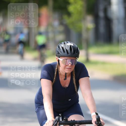 10.08.2025 - GEWOBA Citytriathlon Bremen Yannick Fuchs http://msf.ph/oto/8566073 10.08.2025 14:54:11 Radfahren 206, 324, 345, 362, 433, 434, 454, 473, 475, 485, 508, 519 meine-sportfotos.de