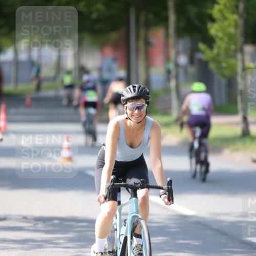 10.08.2025 - GEWOBA Citytriathlon Bremen Yannick Fuchs http://msf.ph/oto/8566084 10.08.2025 14:54:16 Radfahren 206, 324, 362, 393, 433, 434, 454, 473, 475, 485, 508, 519 meine-sportfotos.de