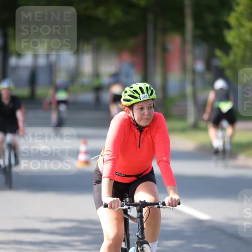 10.08.2025 - GEWOBA Citytriathlon Bremen Yannick Fuchs http://msf.ph/oto/8566092 10.08.2025 14:54:17 Radfahren 206, 324, 362, 393, 433, 434, 454, 473, 475, 508, 519 meine-sportfotos.de