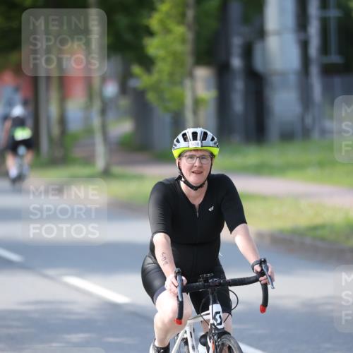 10.08.2025 - GEWOBA Citytriathlon Bremen Yannick Fuchs http://msf.ph/oto/8566107 10.08.2025 14:54:19 Radfahren 206, 316, 324, 362, 387, 393, 433, 454, 475, 508, 514, 519 meine-sportfotos.de
