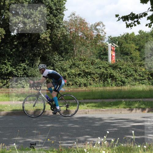 10.08.2025 - GEWOBA Citytriathlon Bremen Yannick Fuchs http://msf.ph/oto/8566117 10.08.2025 12:13:59 Radfahren 568, 587, 590, 615, 621, 689, 733, 776, 863, 873, 950, 951 meine-sportfotos.de