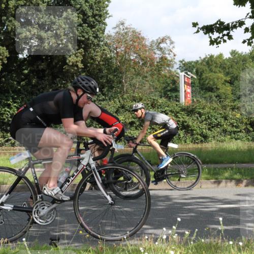 10.08.2025 - GEWOBA Citytriathlon Bremen Yannick Fuchs http://msf.ph/oto/8566126 10.08.2025 12:14:03 Radfahren 568, 587, 590, 615, 616, 630, 689, 733, 788, 863, 873, 950, 951, 1030 meine-sportfotos.de